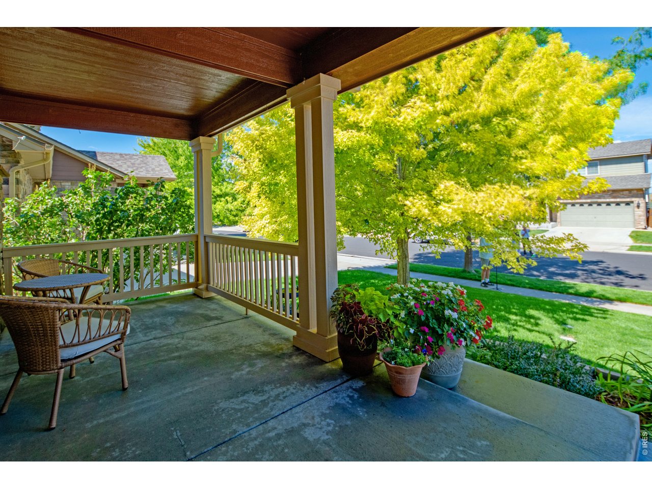 Property Photo 4 Lovely sitting porch