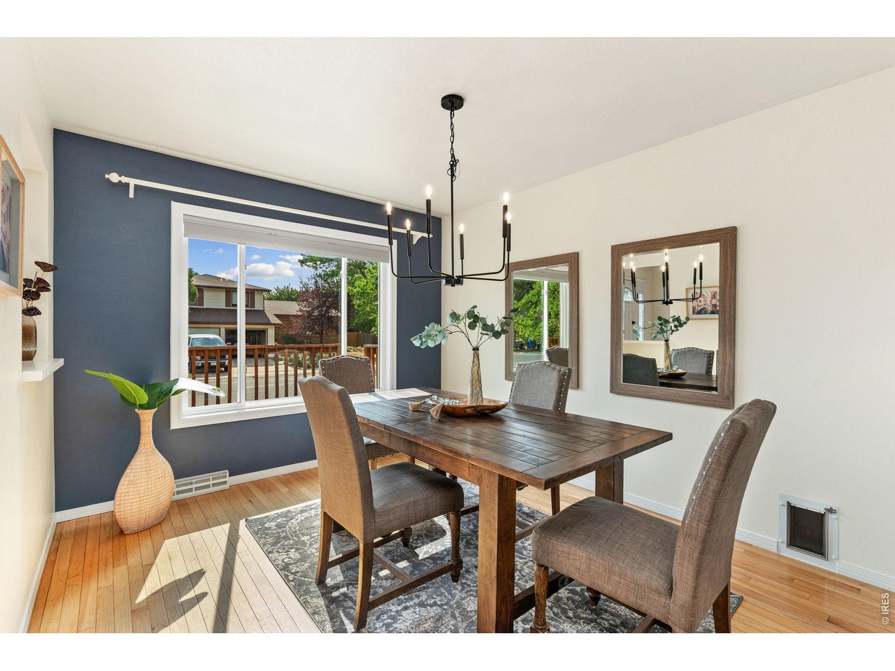 Property Photo 19 Dining Room