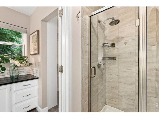 Property Photo 25 Primary Bathroom