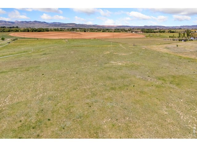 Property Photo 17 Surrounded by other large-acreage properties, this parcel provides a rare sense of privacy without sacrificing convenience