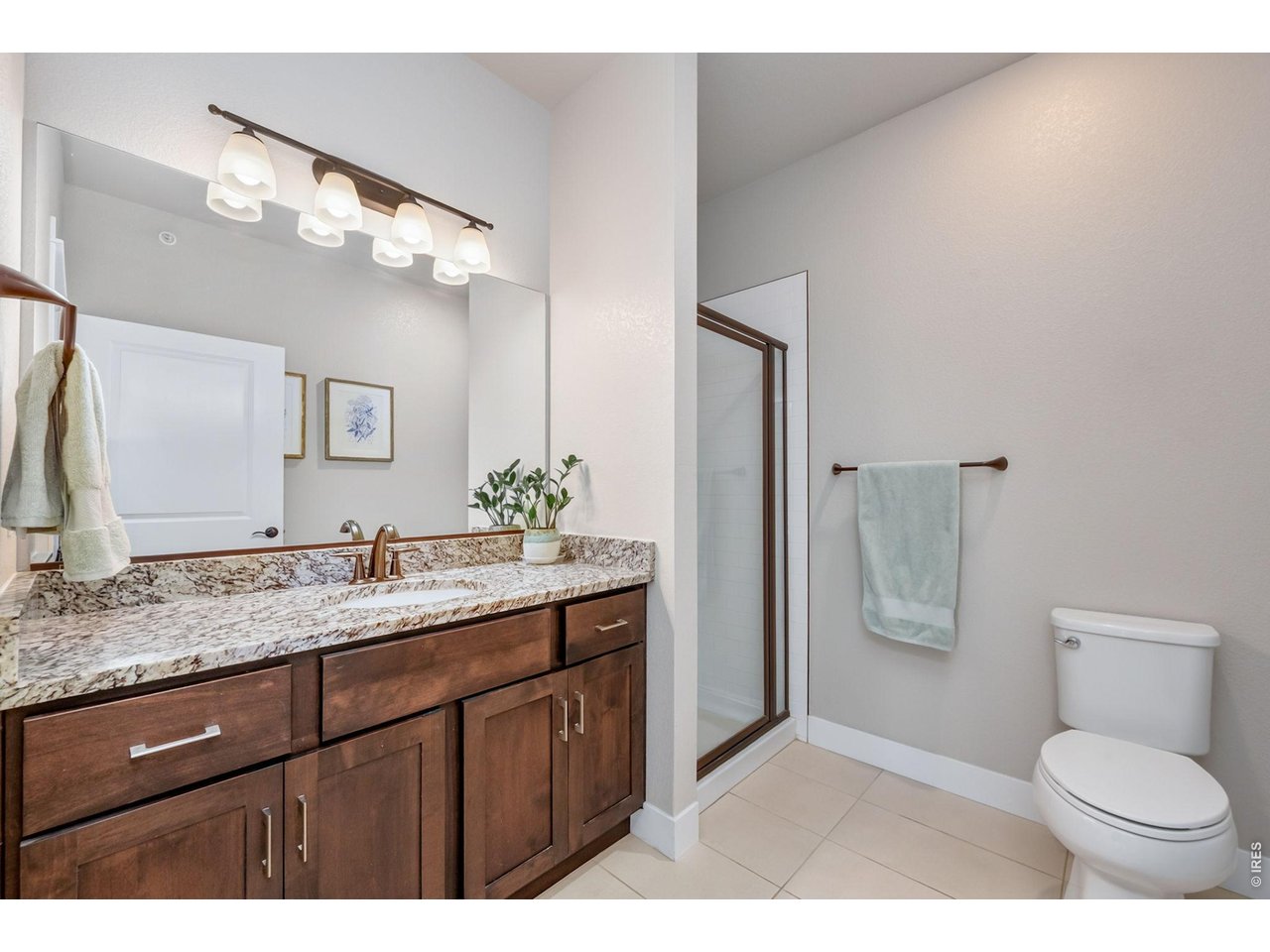 Property Photo 21 Guest Bath