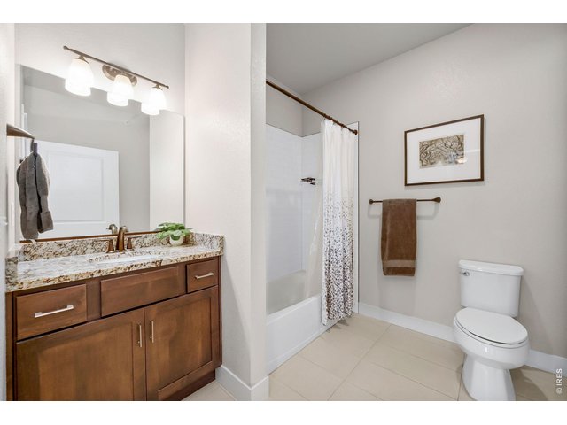 Property Photo 18 Primary Bath