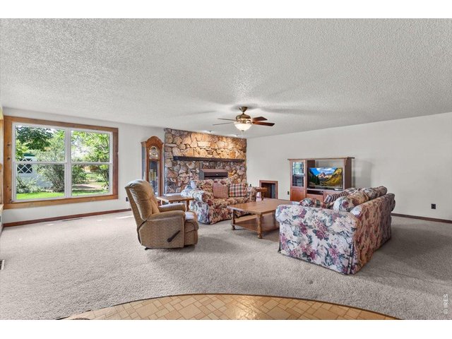 Property Photo 22 500 sq ft great room addition!