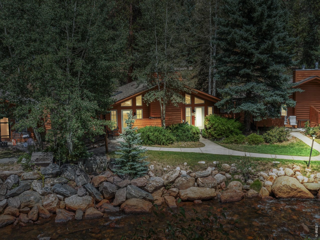 Property Photo 10 Evening Ambience