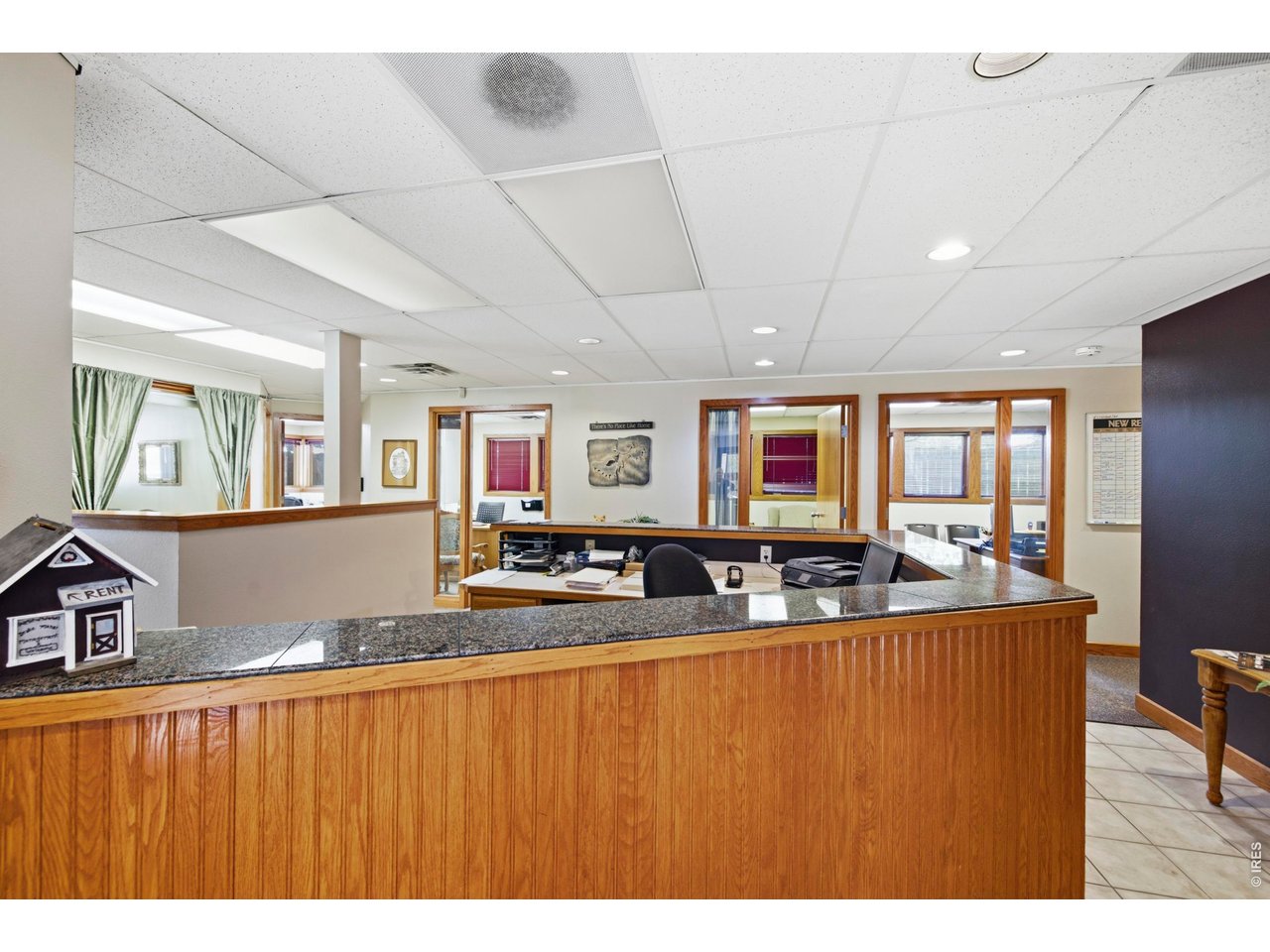 Property Photo 6 Main floor entrance & reception