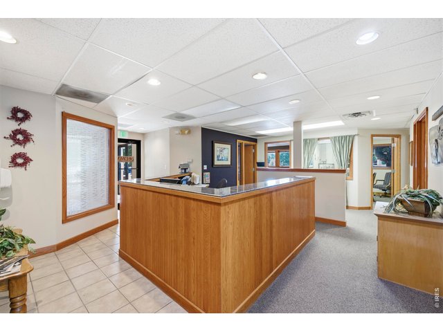 Property Photo 7 Main level reception