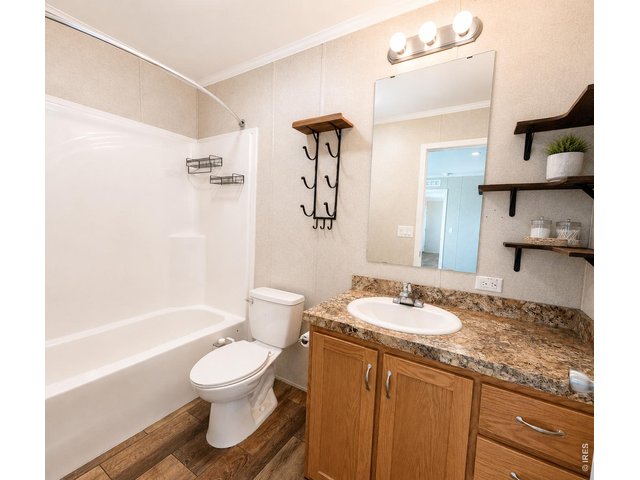 Property Photo 16 Primary Full Bath