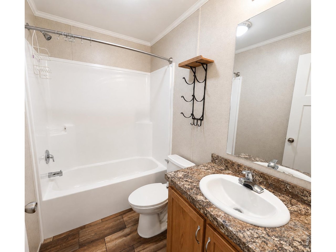 Property Photo 26 Full Bath