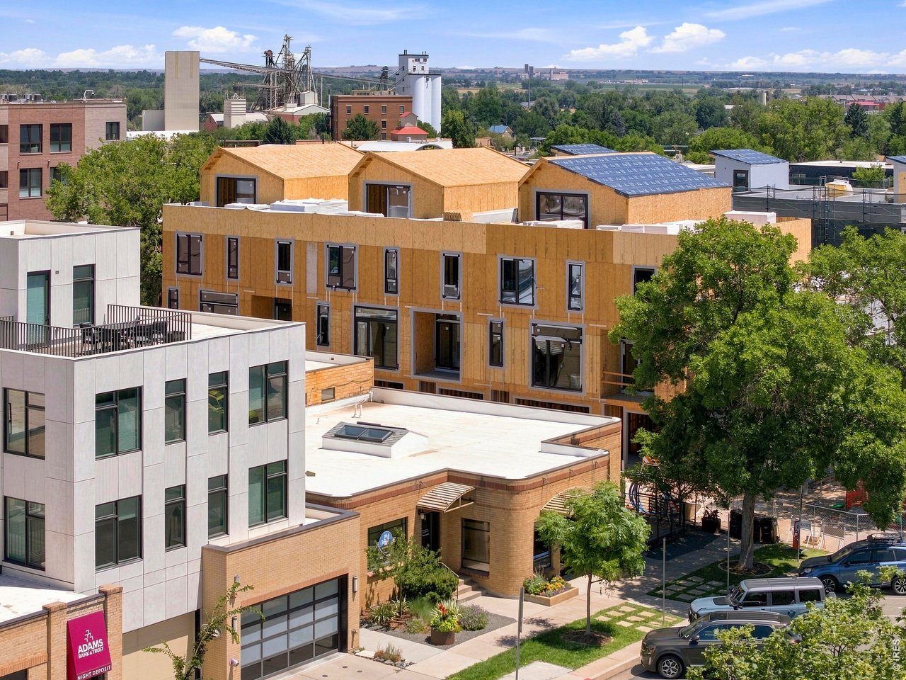 Property Photo 2 LEED Platinum, across from award winning L'Avenir! Floor to ceiling Triple Glaze European Tilt & Turn windows, High-Performance Features, Projected completion Jan. 2027 to Feb 2027. Net Zero living with a PV/Shared Energy System!