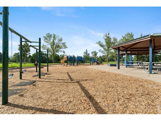 Property Photo 38 Conveniently located minutes from parks and playgrounds
