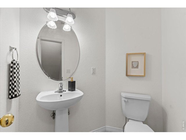 Property Photo 16 Main floor power bath