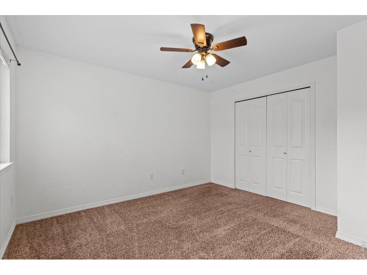 Property Photo 27 ceiling fans in every bedroom!