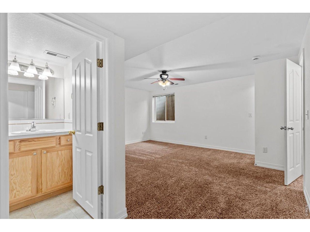 Property Photo 30 ensuite full bath for basement bedroom