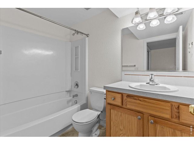 Property Photo 31 basement bathroom
