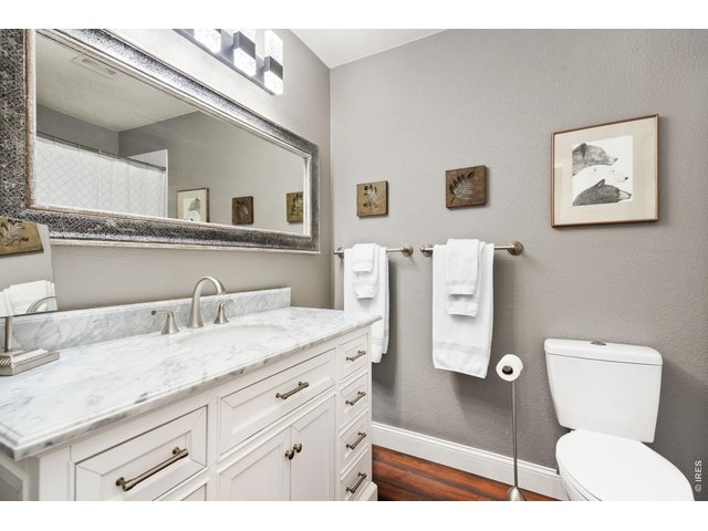 Property Photo 29 Upstairs full bathroom