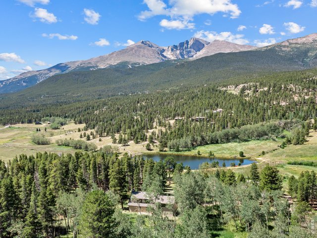 Property Photo 1 Amazing views to Longs Peak