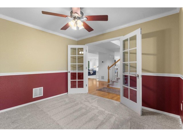 Property Photo 5 Optional private dinning room space