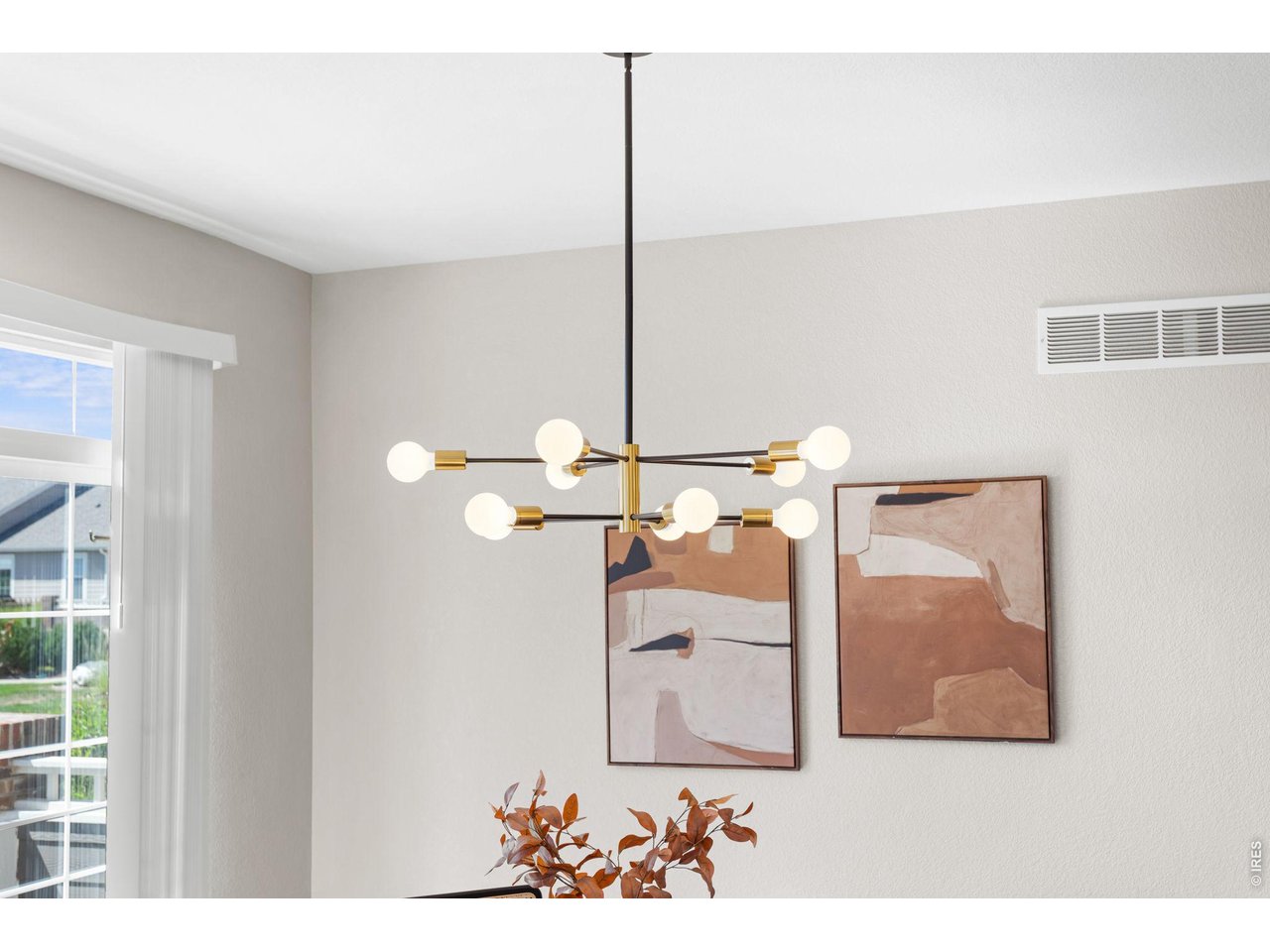 Property Photo 12 Updated Lighting