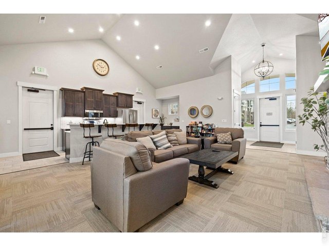 Property Photo 21 Clubhouse kitchen