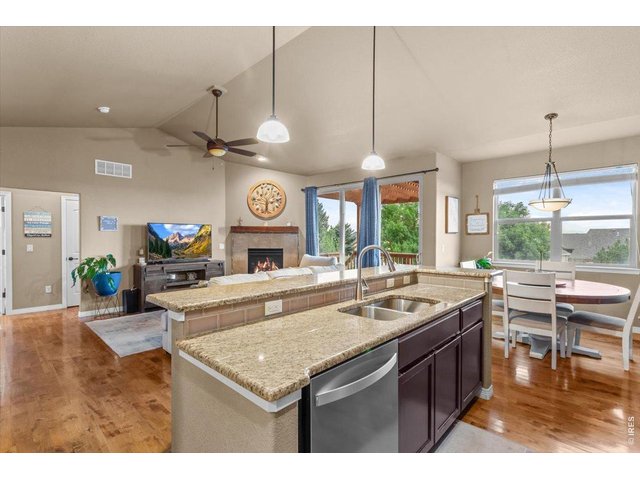 Property Photo 14 Perfect kitchen for company!