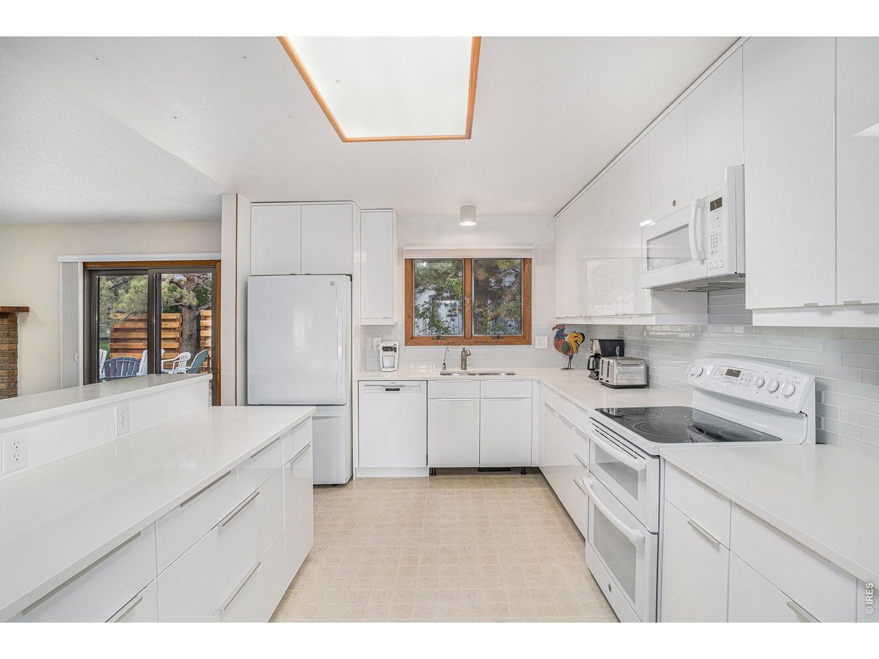 Property Photo 8 Island With Extra Storage