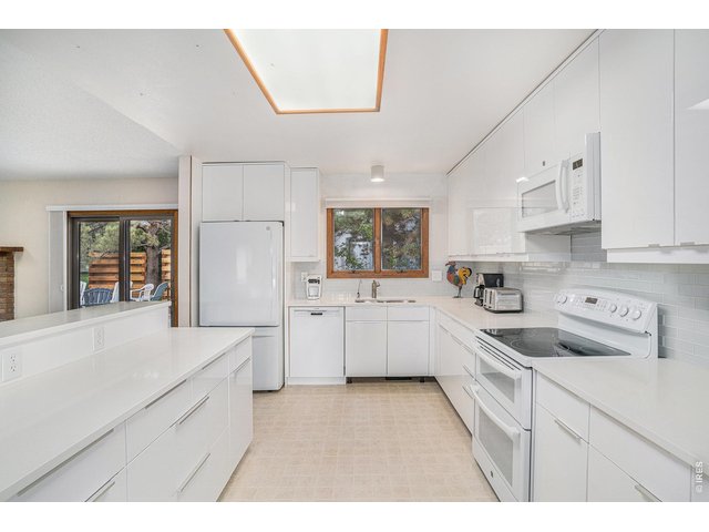 Property Photo 8 Island With Extra Storage