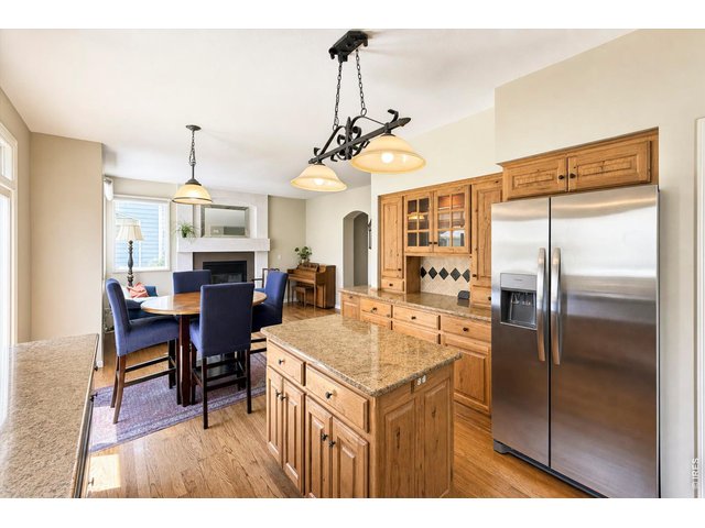 Property Photo 22 Stainless appliances