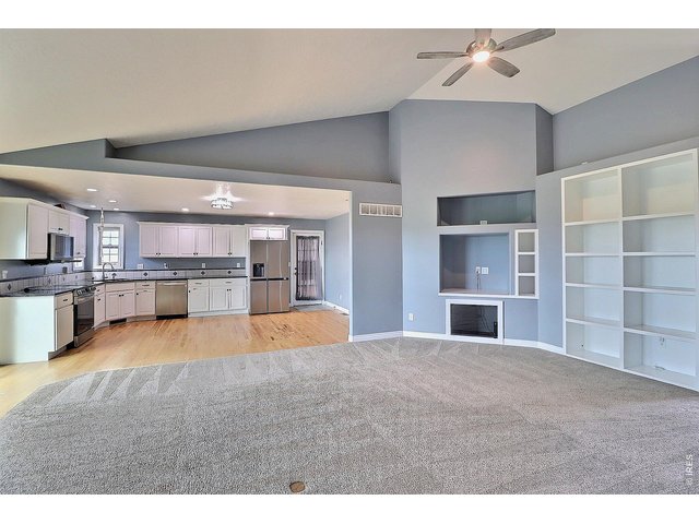 Property Photo 9 Built In Bookcase and Entertainment Center