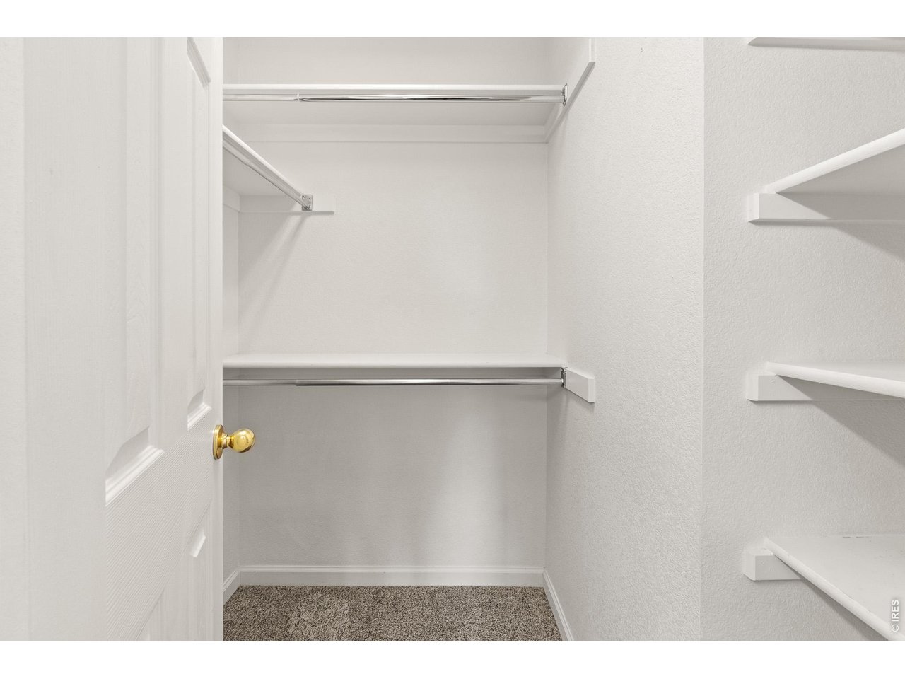 Property Photo 20 Primary Walk-In Closet!!