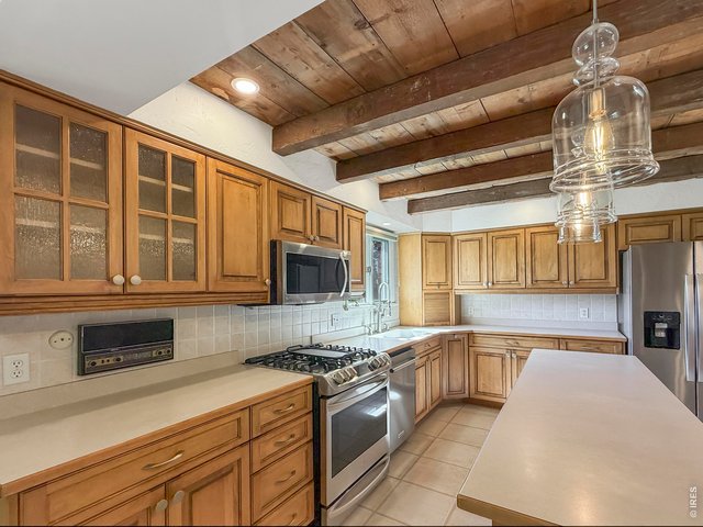 Property Photo 16 Kitchen