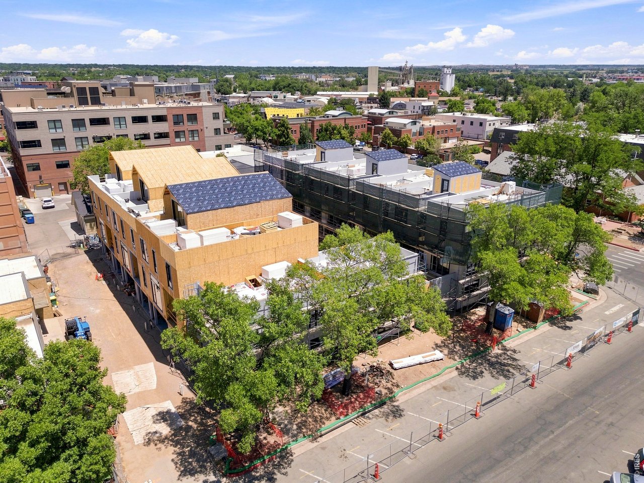 Property Photo 15 Included in the HOA a Shared Energy System or PV system tied into the city's gride Net Metering and no gas onsite! Well-being at the forefront!
