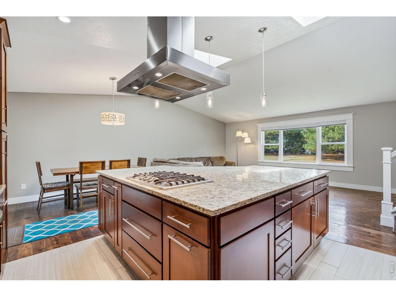 Property Photo 9 Huge granite island with gas range