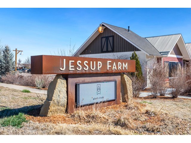 Property Photo 43 5 minutes to Jessup Farm for coffee, shopping, and eating!