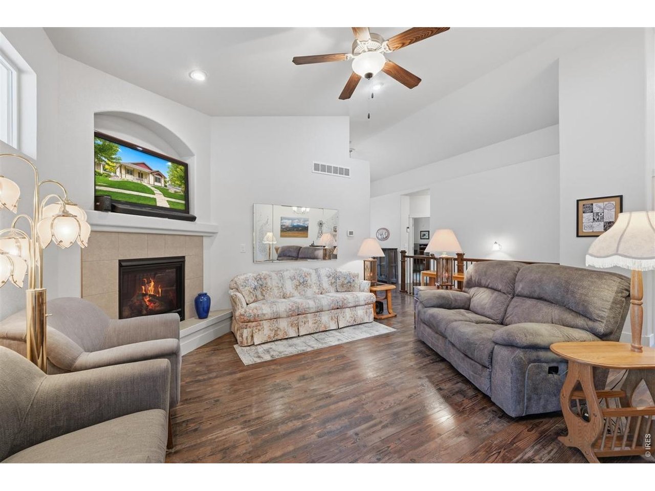 Property Photo 13 Living room with gas fireplace