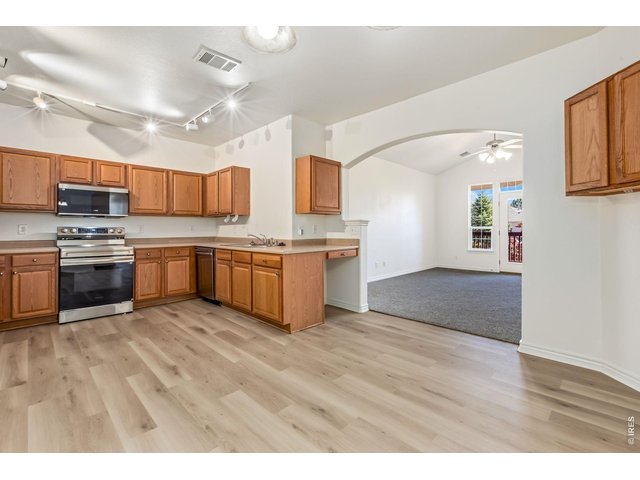 Property Photo 13 Recently upgraded stainless steel appliances