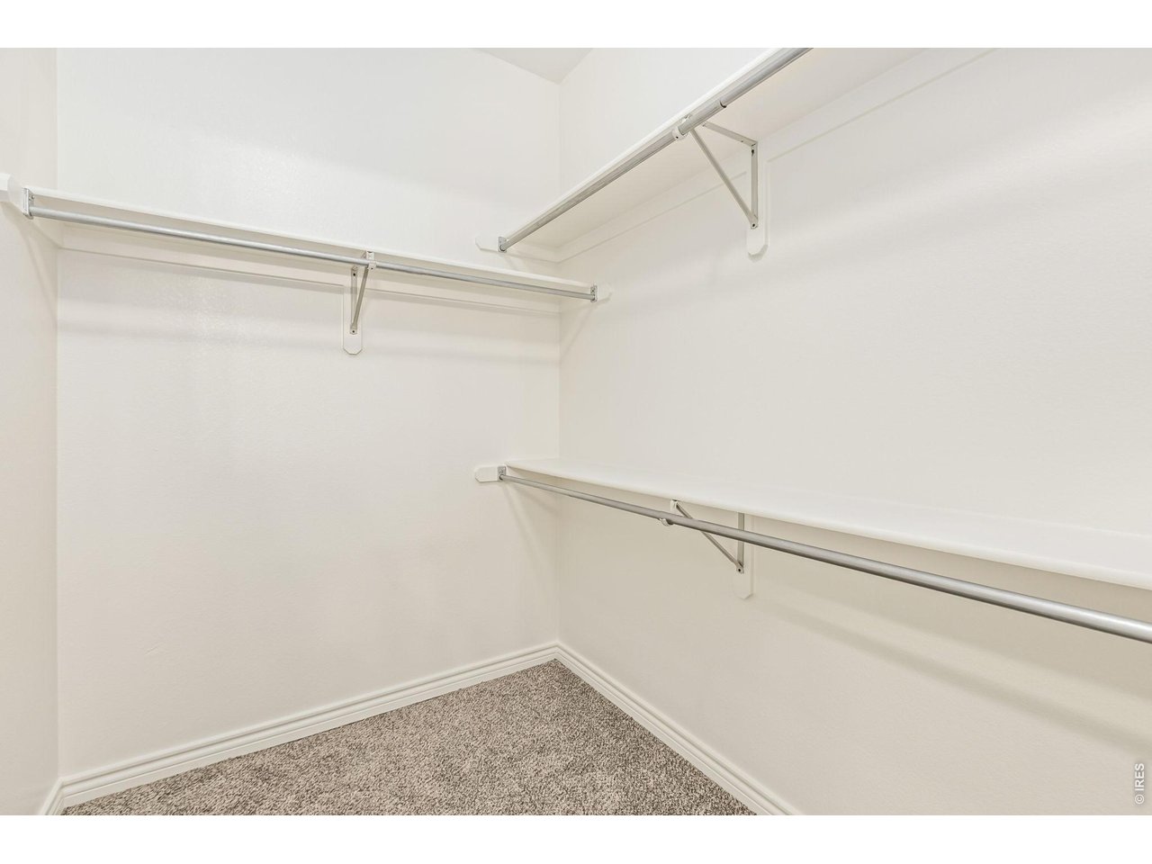 Property Photo 22 Walk in closet