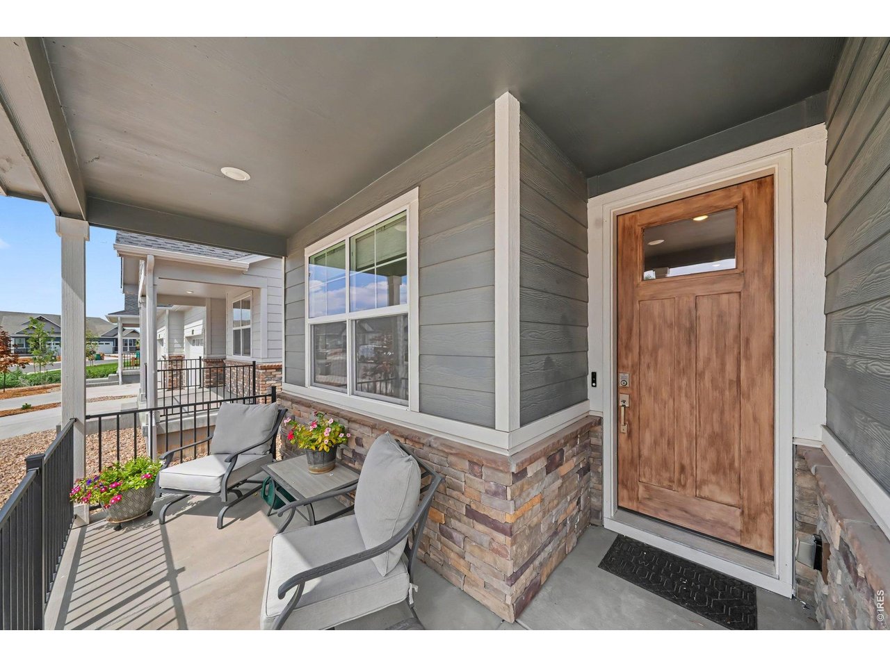Property Photo 4 Lovely Covered front porch