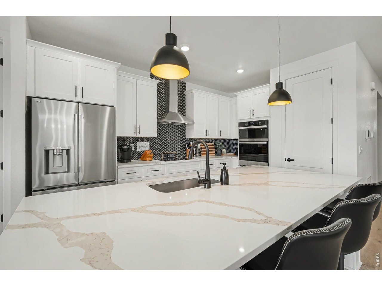Property Photo 5 Gorgeous chevron tile backsplash