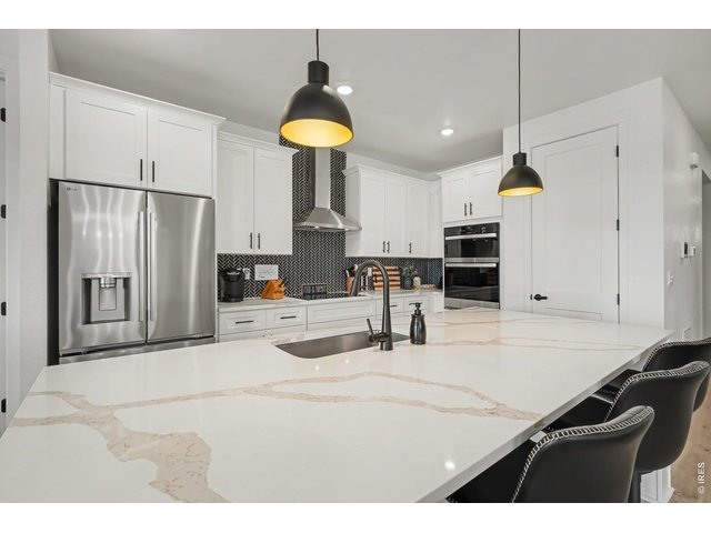 Property Photo 5 Gorgeous chevron tile backsplash