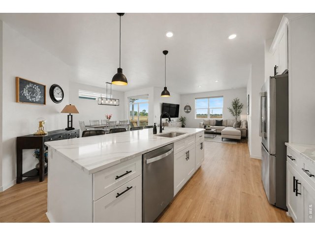 Property Photo 7 Large island with quartz countertops