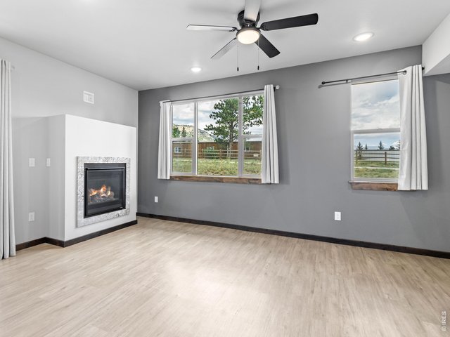 Property Photo 16 Living area
