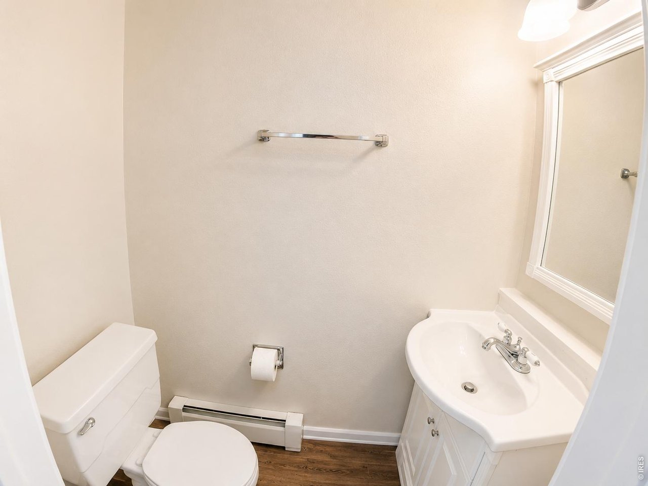 Property Photo 6 Powder Room - Main Floor