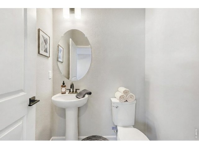 Property Photo 15 Powder Bath- Level 1