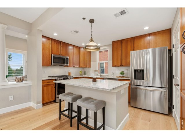 Property Photo 11 Well appointed kitchen includes all stainless-steel appliances and gas, range/oven.