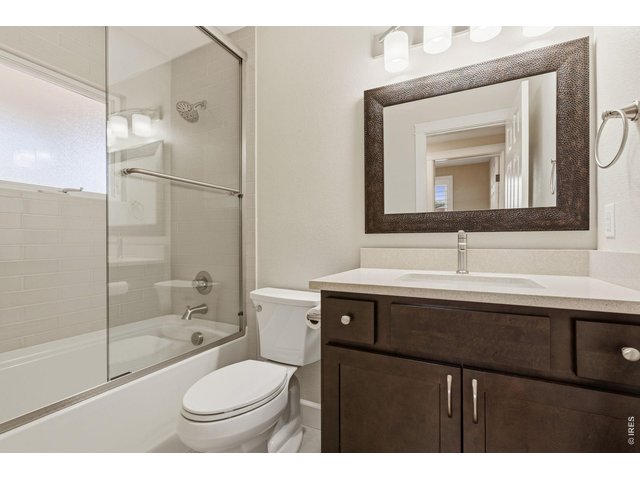 Property Photo 25 Full bathroom located on the main level has been completely upgraded.
