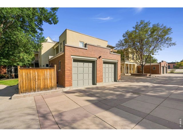 Property Photo 28 Rare, 1 car detached garage is included in the sale and deeded separately. Owner could sell separate from #201.
