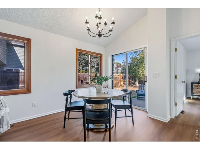 Property Photo 10 Dining area