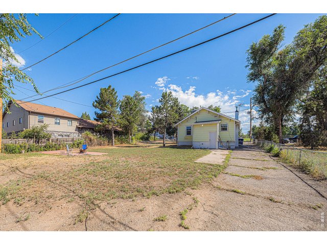 Property Photo 5 Flat and very usable area just behind the house