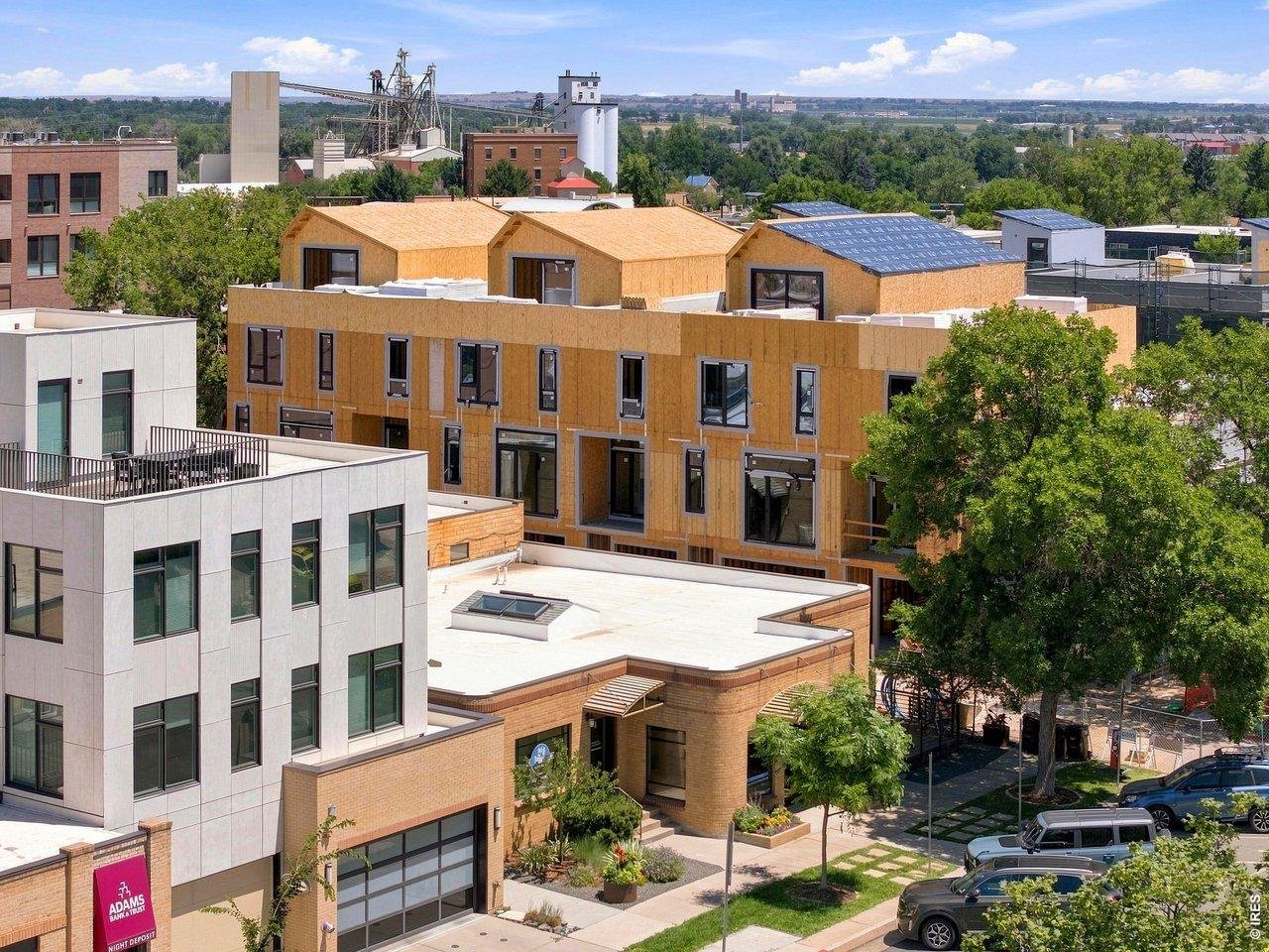 Property Photo 2 LEED Platinum, across from award winning L'Avenir! Floor to ceiling Triple Glaze European Tilt & Turn windows, High-Performance Features, Projected completion Jan. 2027 to Feb 2027. Net Zero living with a PV/Shared Energy System!
