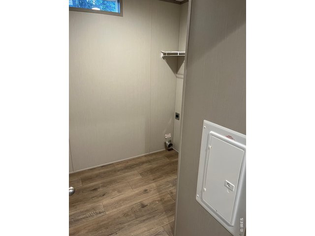 Property Photo 16 Laundry room